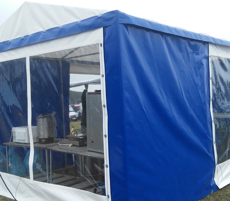 Комбинированная палатка (каркас и ПВХ ткань с мягкими окнами).